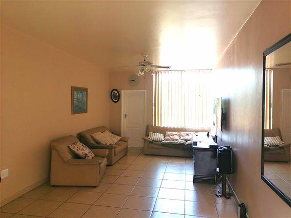 2 Bedroom Property for Sale in Fairview Western Cape